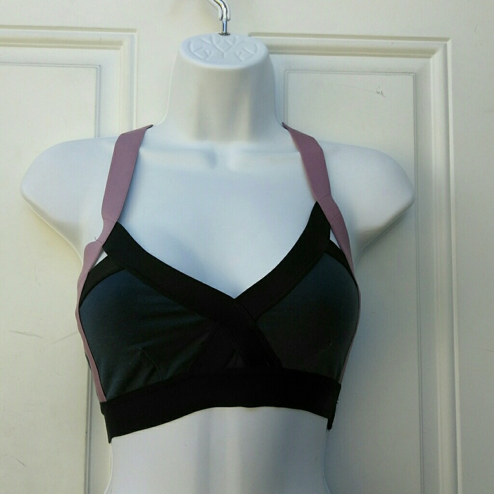 Aritizia Community Sports Bra